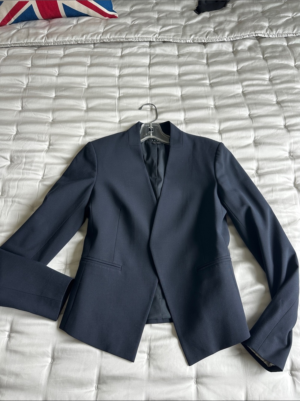Classic Theory Wool  Navy Open-Front Blazer